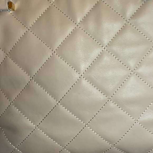Medium size, Quilted, Kate Spade purse. - Picture 3 of 9